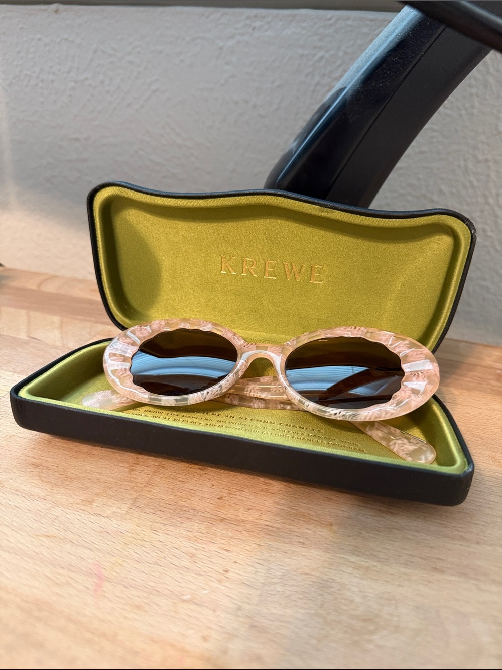 Alixe Pink Plaid Sunglasses - KREWE